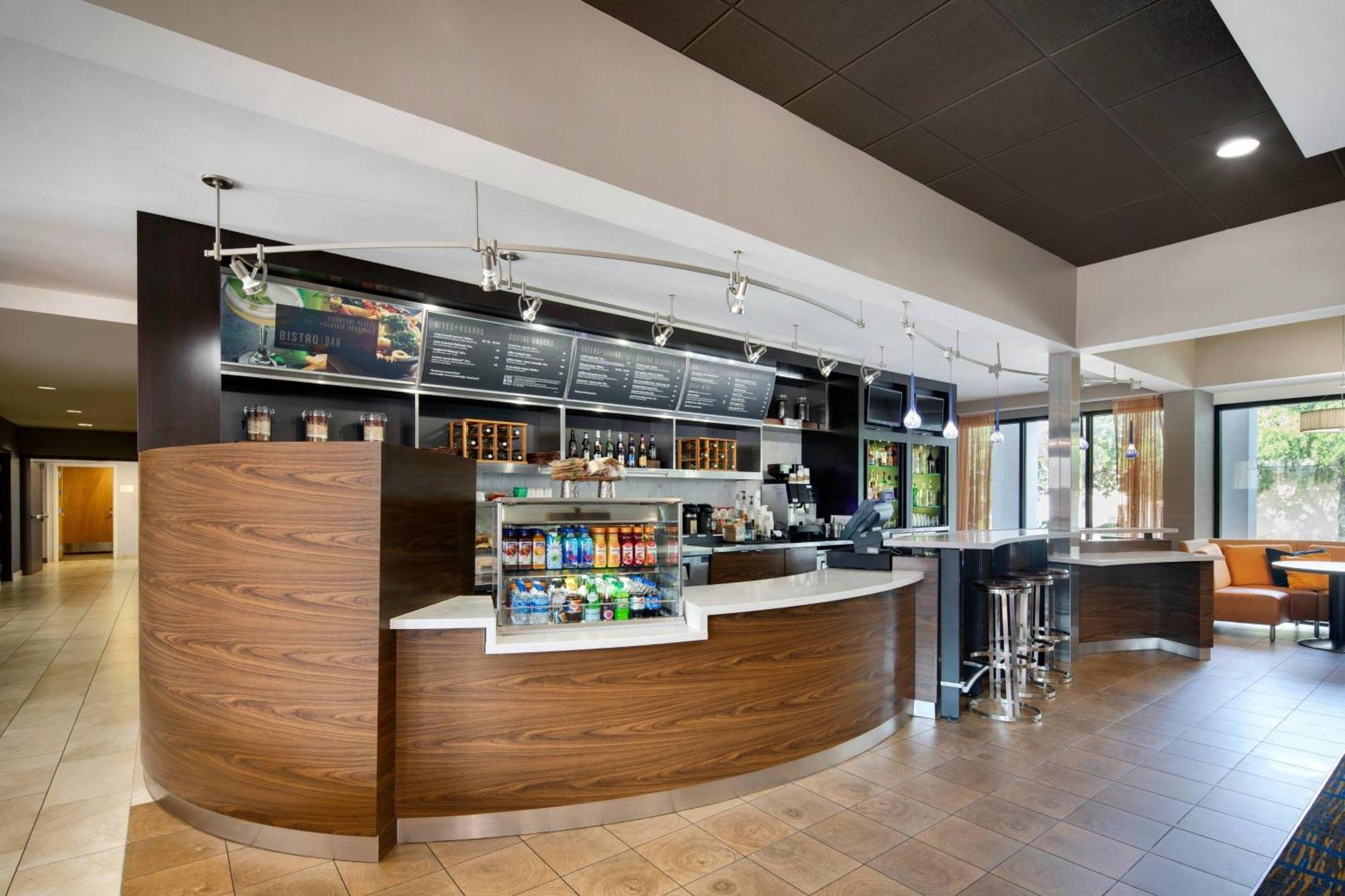 Courtyard Dallas Addison Midway Exterior foto